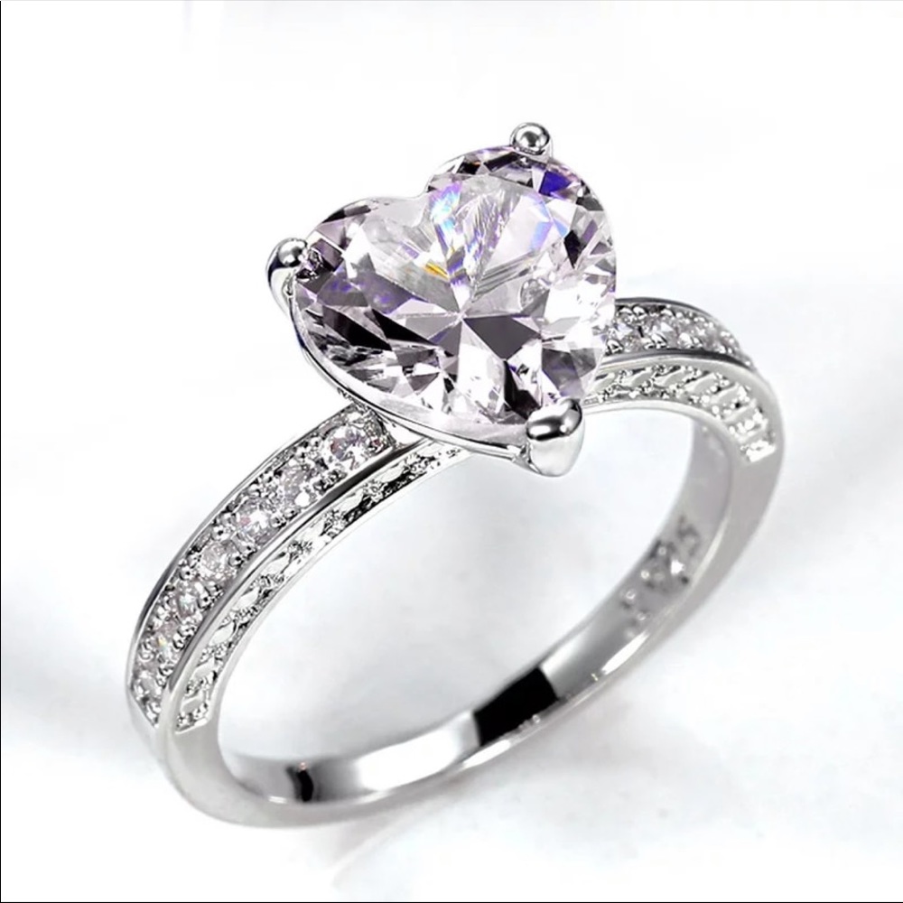 New Women’s 925 Silver Heart Sapphire Ring